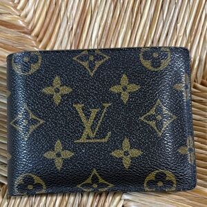Louis Vuitton Mens Monogram Wallet in Black and Gold